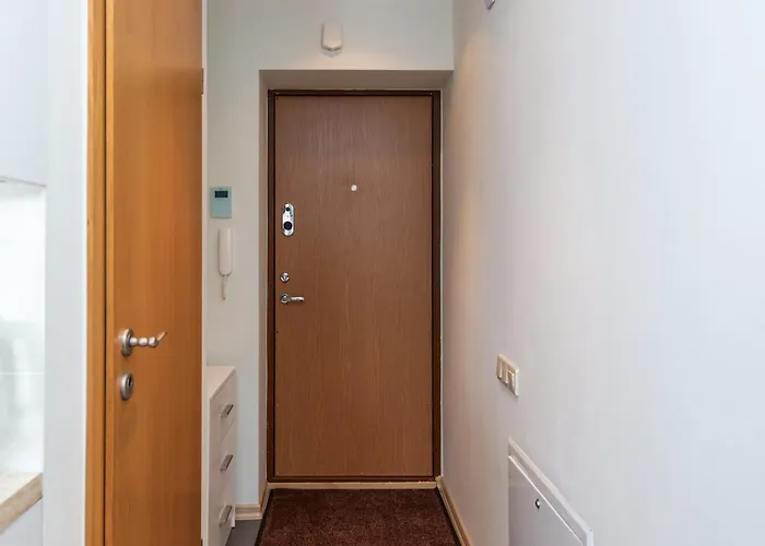 The Golden Waves - Family In Apartament